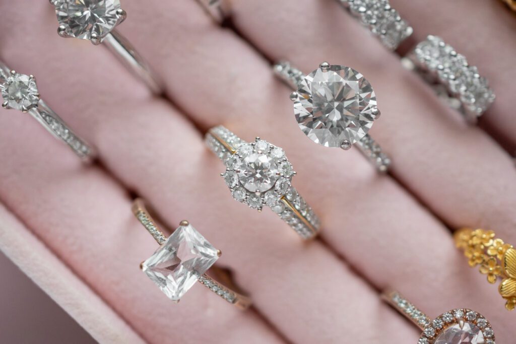 Holiday pre owned jewelry