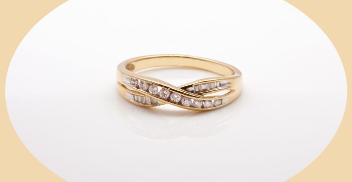 Twisted Band Diamond Jewelry